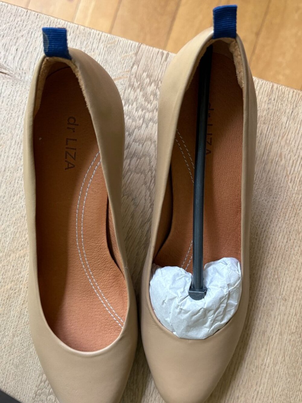 dr LIZA sneaker pump SAND size 7 M like new! - Picture 2 of 7